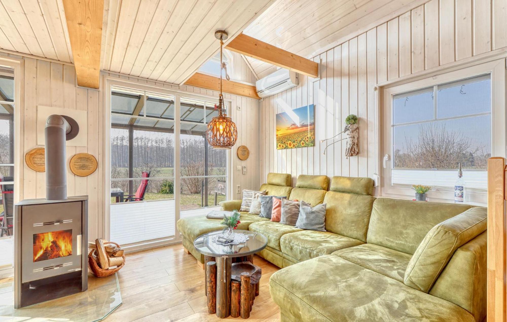 2 Bedroom Beautiful Home In Zerpenschleuse Exterior foto